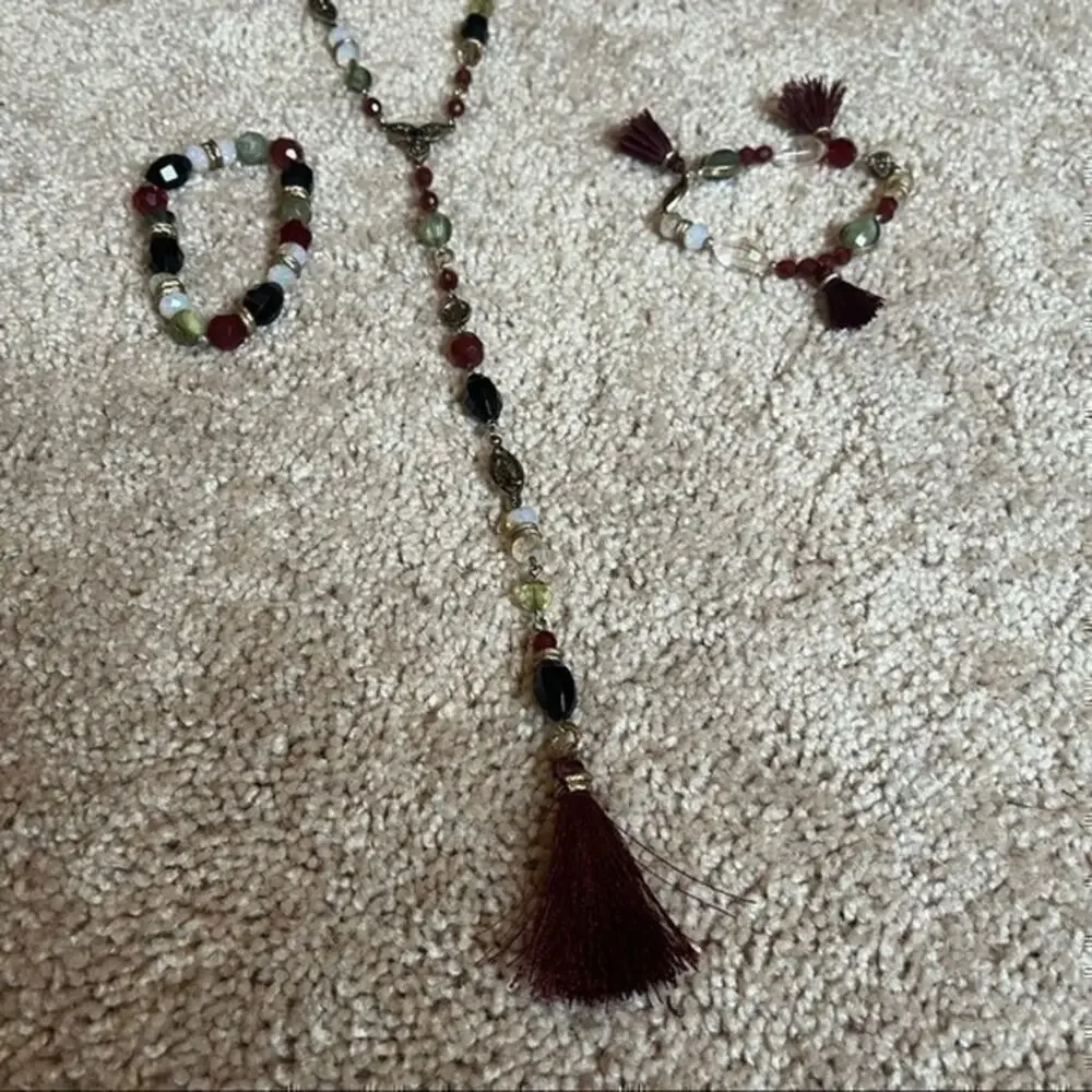 Chicos necklace with two matching bracelets set